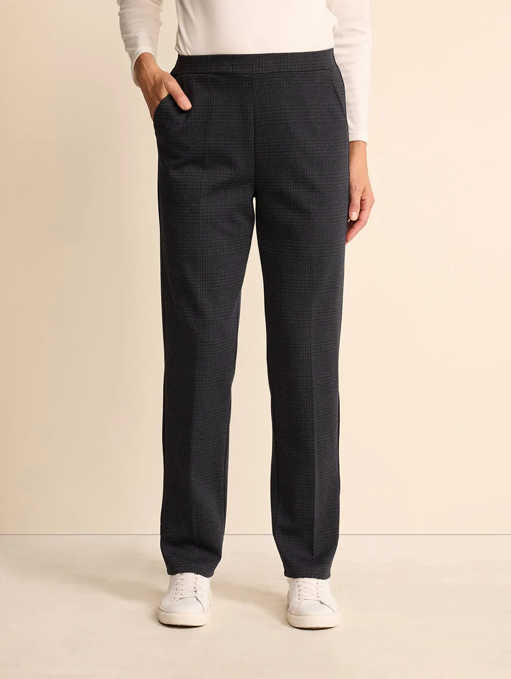 Attria Short Length Pant