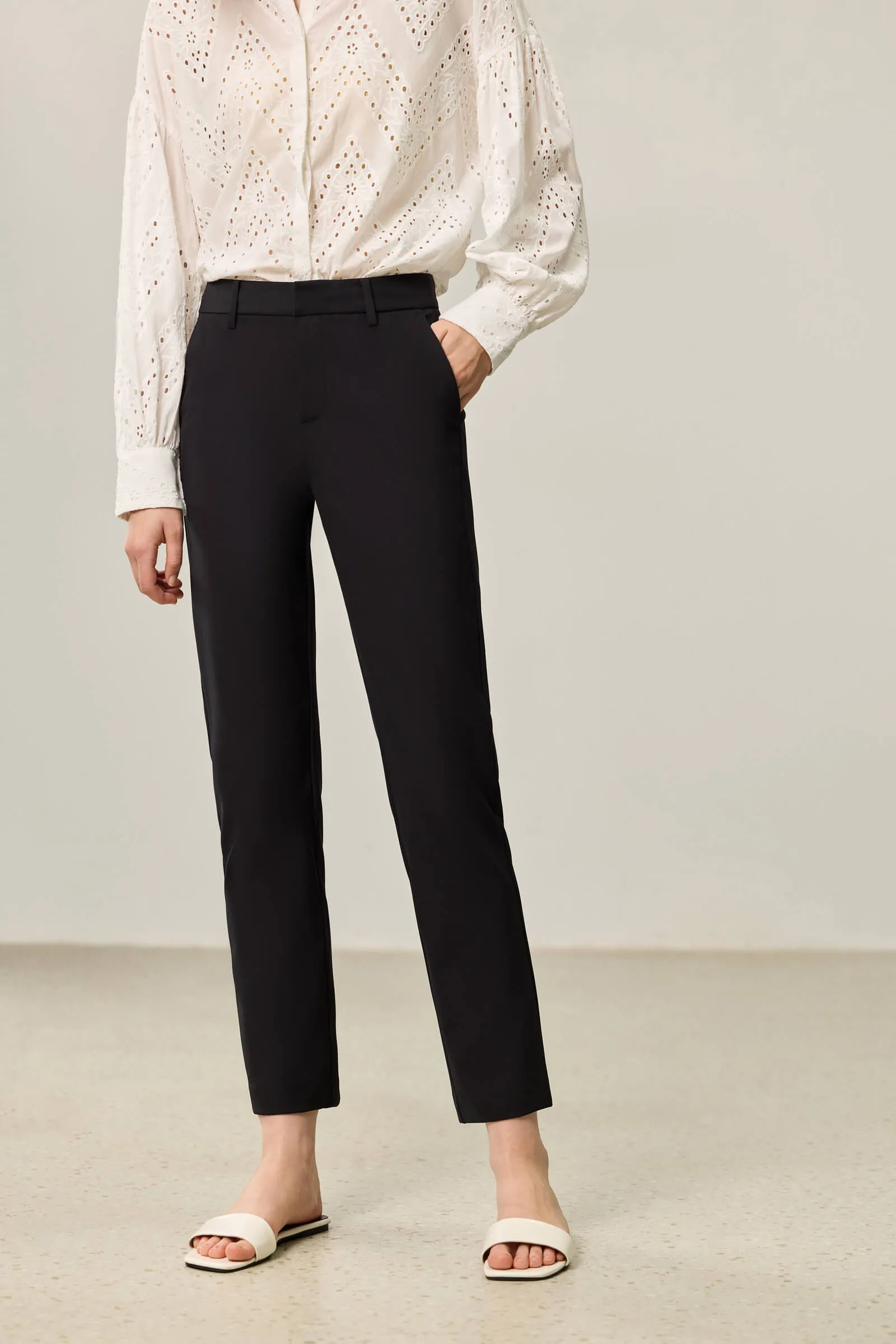 LILY Classic OL Straight Black Pants