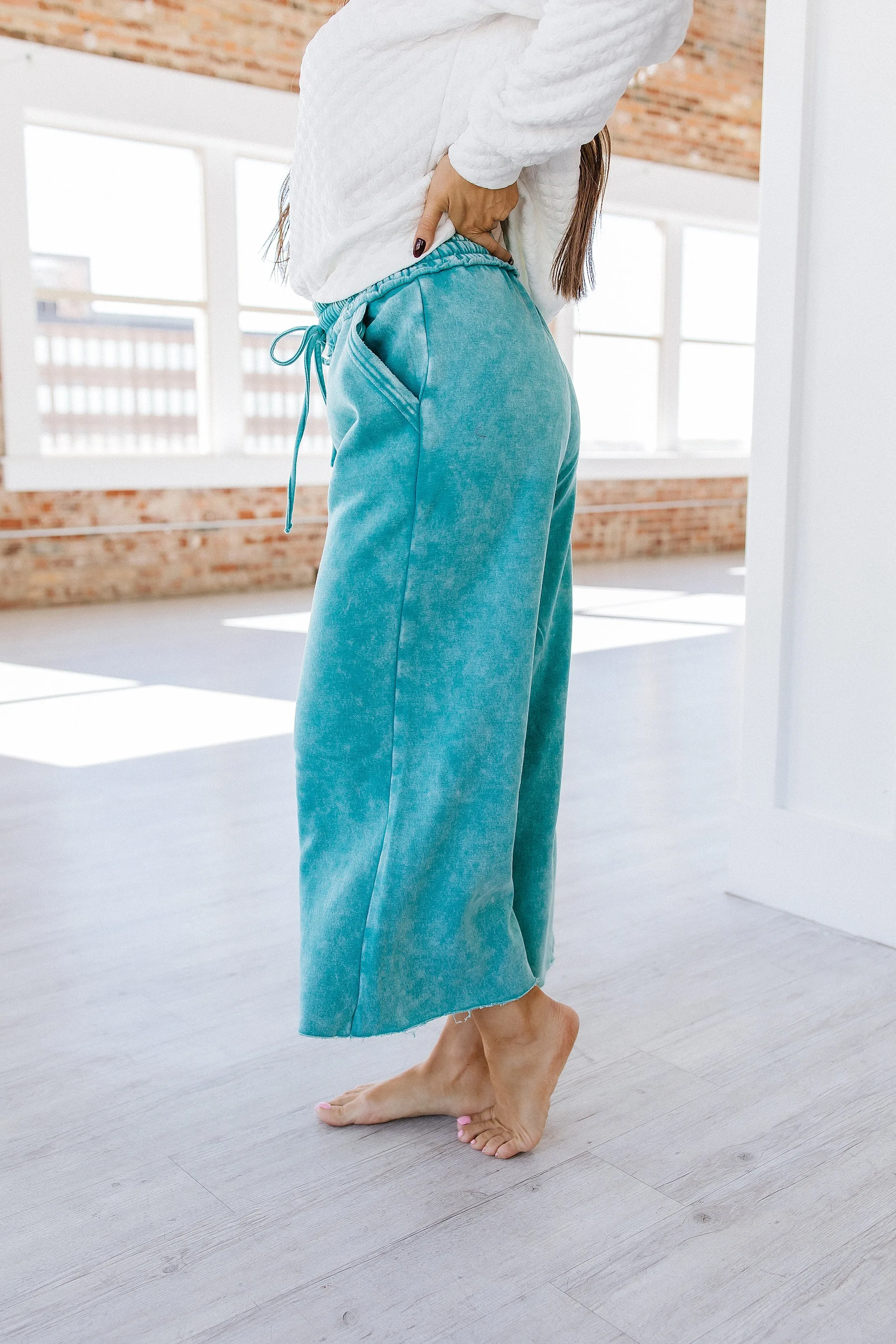 Mable Cropped Fleece Lounge Pants | S-XL