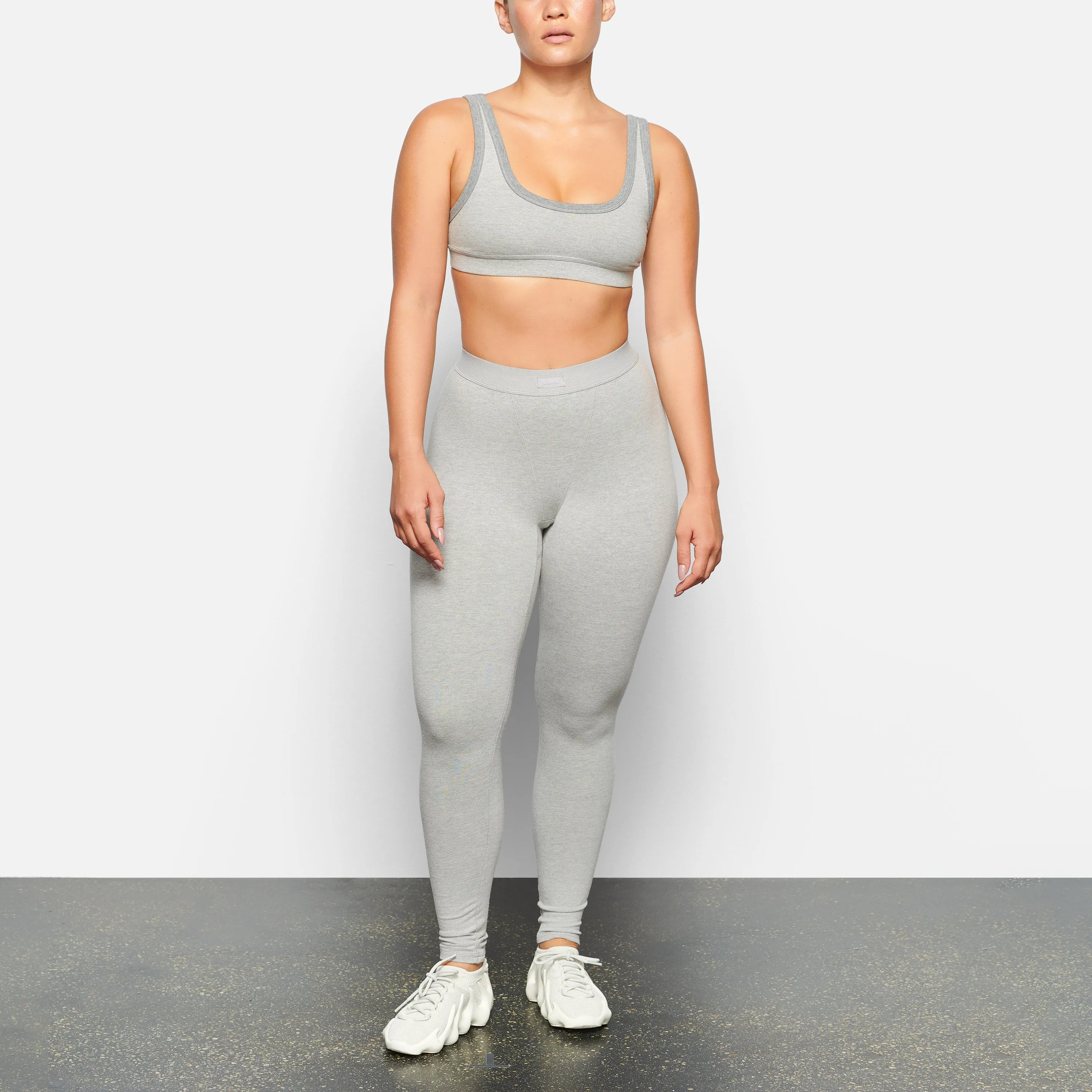 OUTDOOR BASICS SEAMED LEGGING | HEATHER GREY